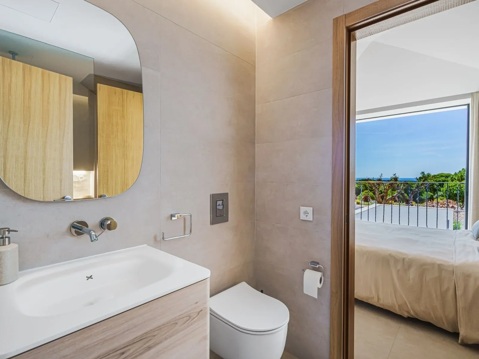 Gallery photo 6
