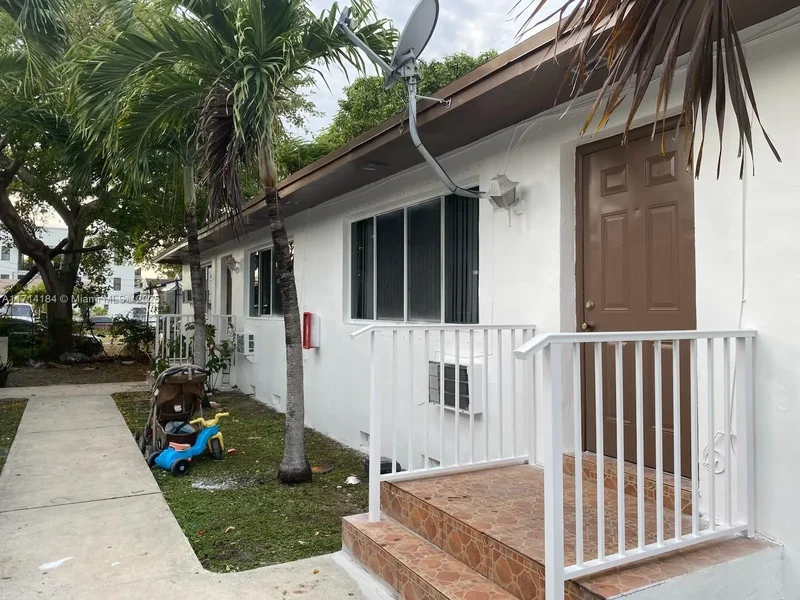 2900 NW 10th Ave, Miami, Florida, United States. - Photo 6