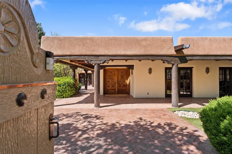 620 Camino Rancheros, Santa Fe, NM 87505, Santa Fe, New Mexico, United States. - Photo 3