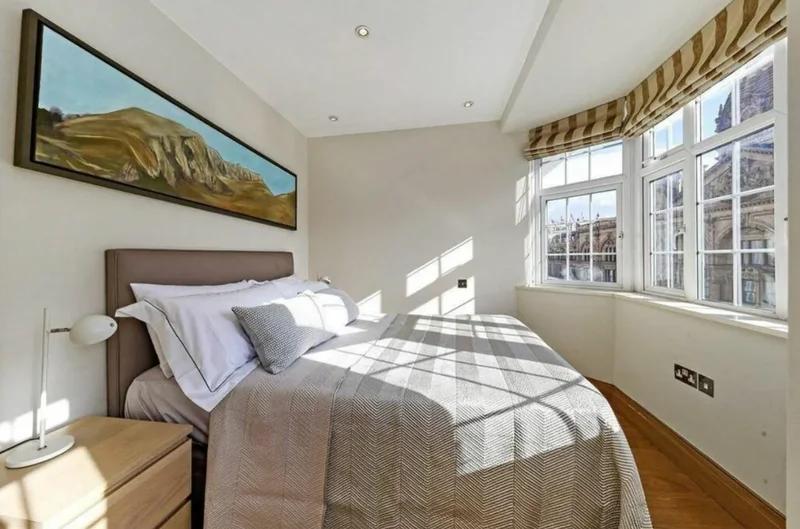 Brompton Rd, Knightsbridge SW3, London, England, United Kingdom. - Photo 8