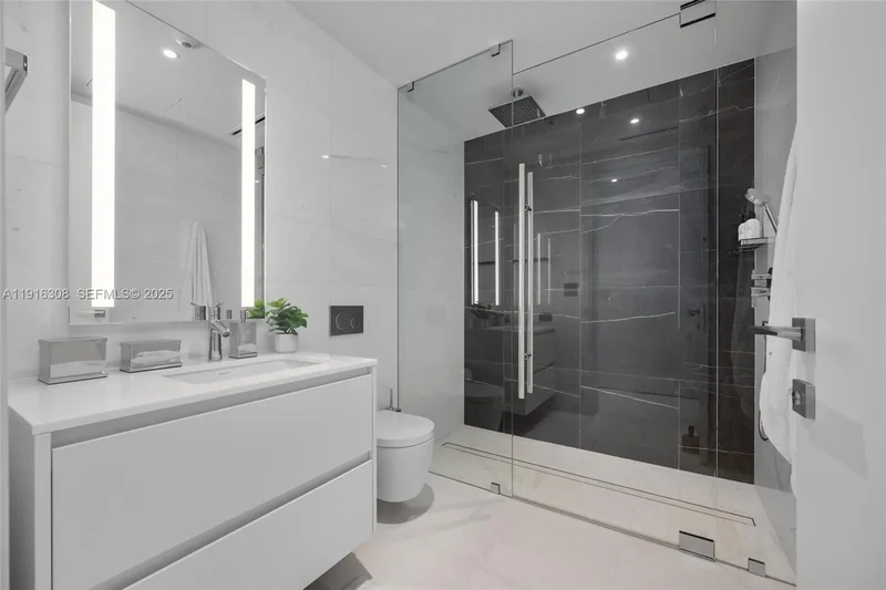 300 Biscayne Boulevard Wa, #1101E, Miami, FL, 33131, USA, Miami, Florida, United States. - Photo 28