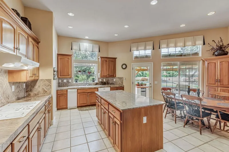 1152 Little River Drive, Hollister, California, United States. - Photo 33