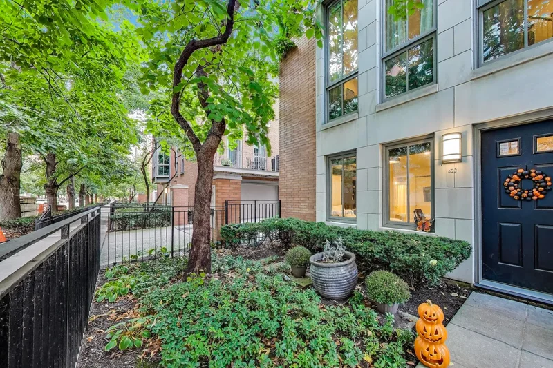 438 E North Water Street, Chicago, Illinois, United States. - Photo 15