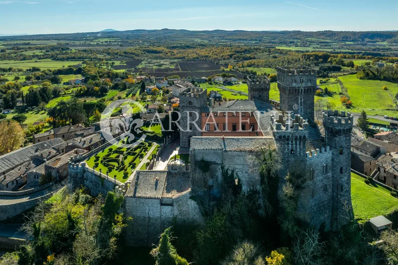 Via Giuseppe Mazzini, Viterbo, Lazio, Viterbo, Lazio, Italy. - Photo 35
