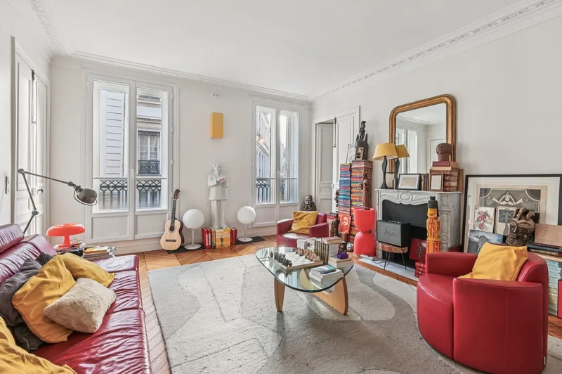 Champs élysées – Matignon Haussmannian Elegance In A 2 Bedroom Haven