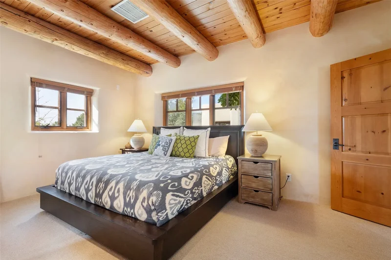 3 E Golden Eagle, Santa Fe, NM 87506, Santa Fe, New Mexico, United States. - Photo 58