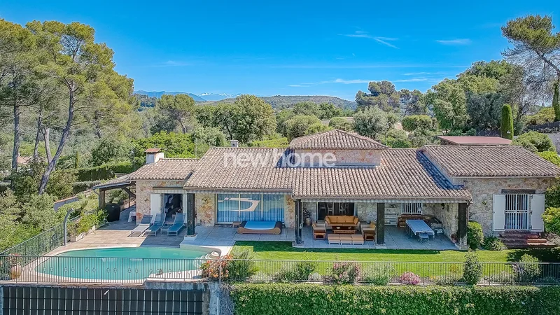 Villa in a Prestigious Estate with Panoramic Views