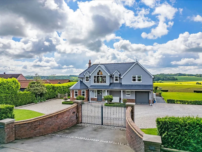 3 bedroom Detached House for sale in Ongar