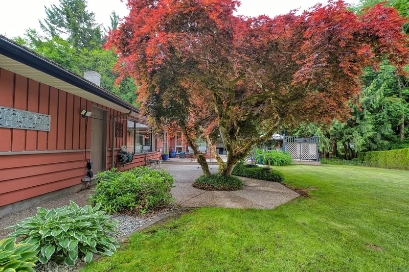 6241 Sechelt Inlet Road, Sechelt, BC V7Z 0L3, Sechelt, British Columbia, Canada. - Photo 14
