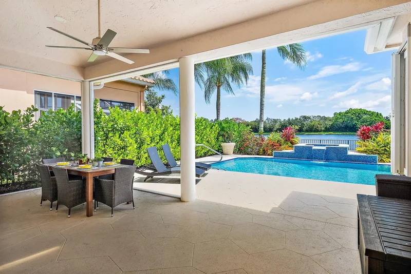 8933 Lakes Boulevard, Loxahatchee, Florida, United States. - Photo 3