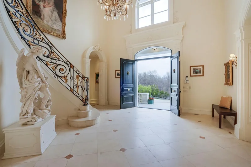 8023 Georgetown Pike, Mclean, VA 22102, McLean, Virginia, United States. - Photo 6