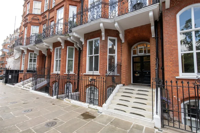 Cadogan Square, London, UNITED KINGDOM OF GREAT BRITAIN AND NORTHERN IRELAND, London, England, United Kingdom. - Photo 7