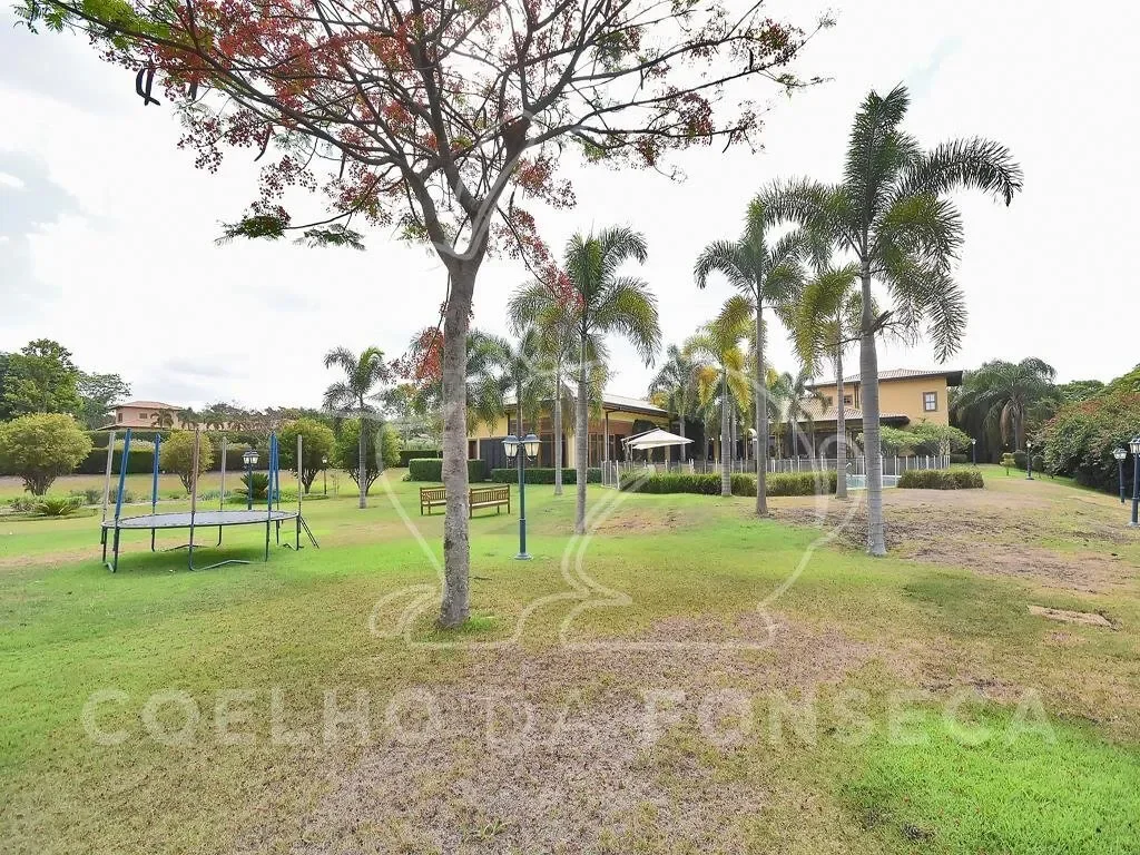 Exterior photo 3