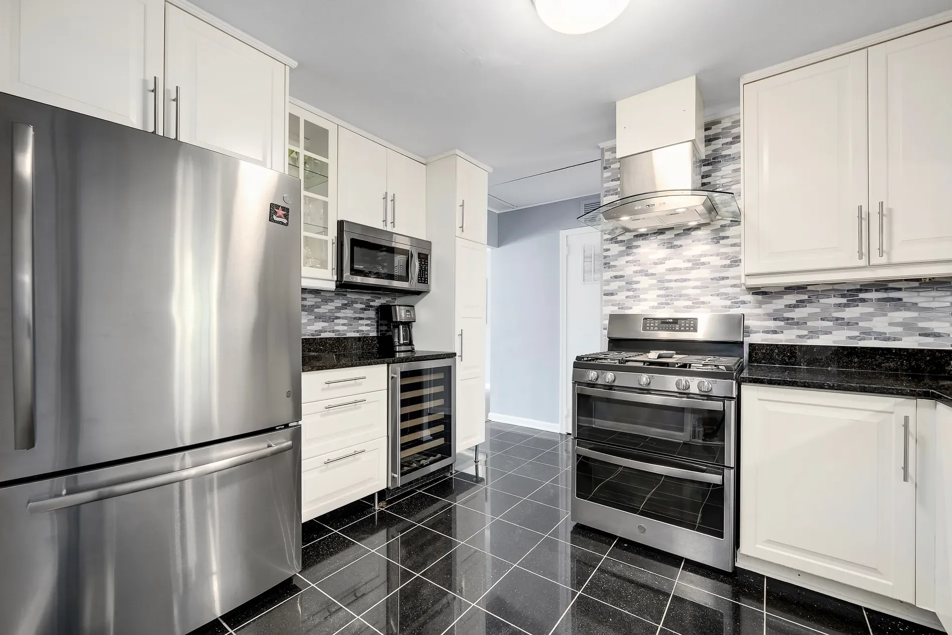 5524 S Bruner Street , Hinsdale, IL 60521, Hinsdale, Illinois, United States. - Photo 14
