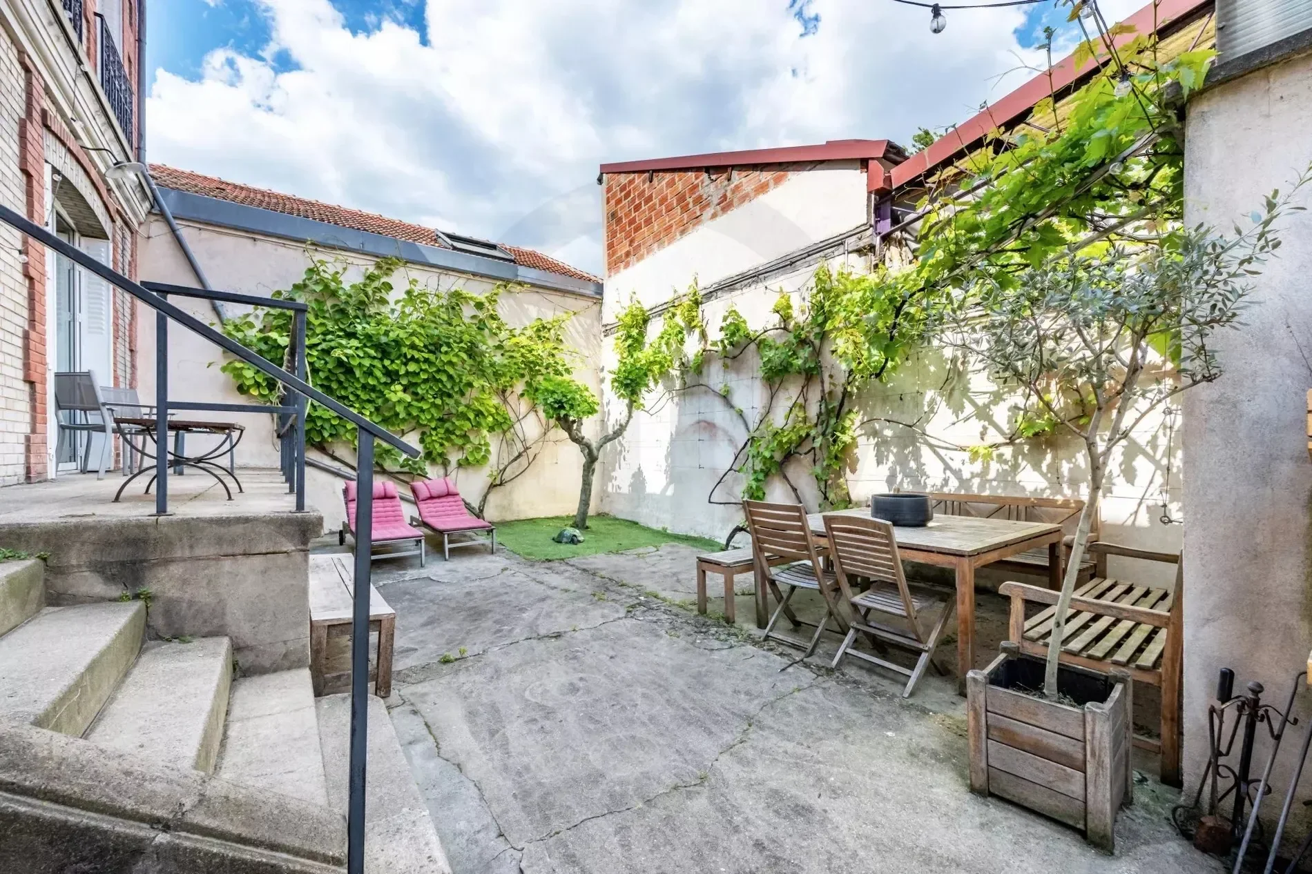 Ivry-sur-Seine, Île-de-France, France. - Photo 5