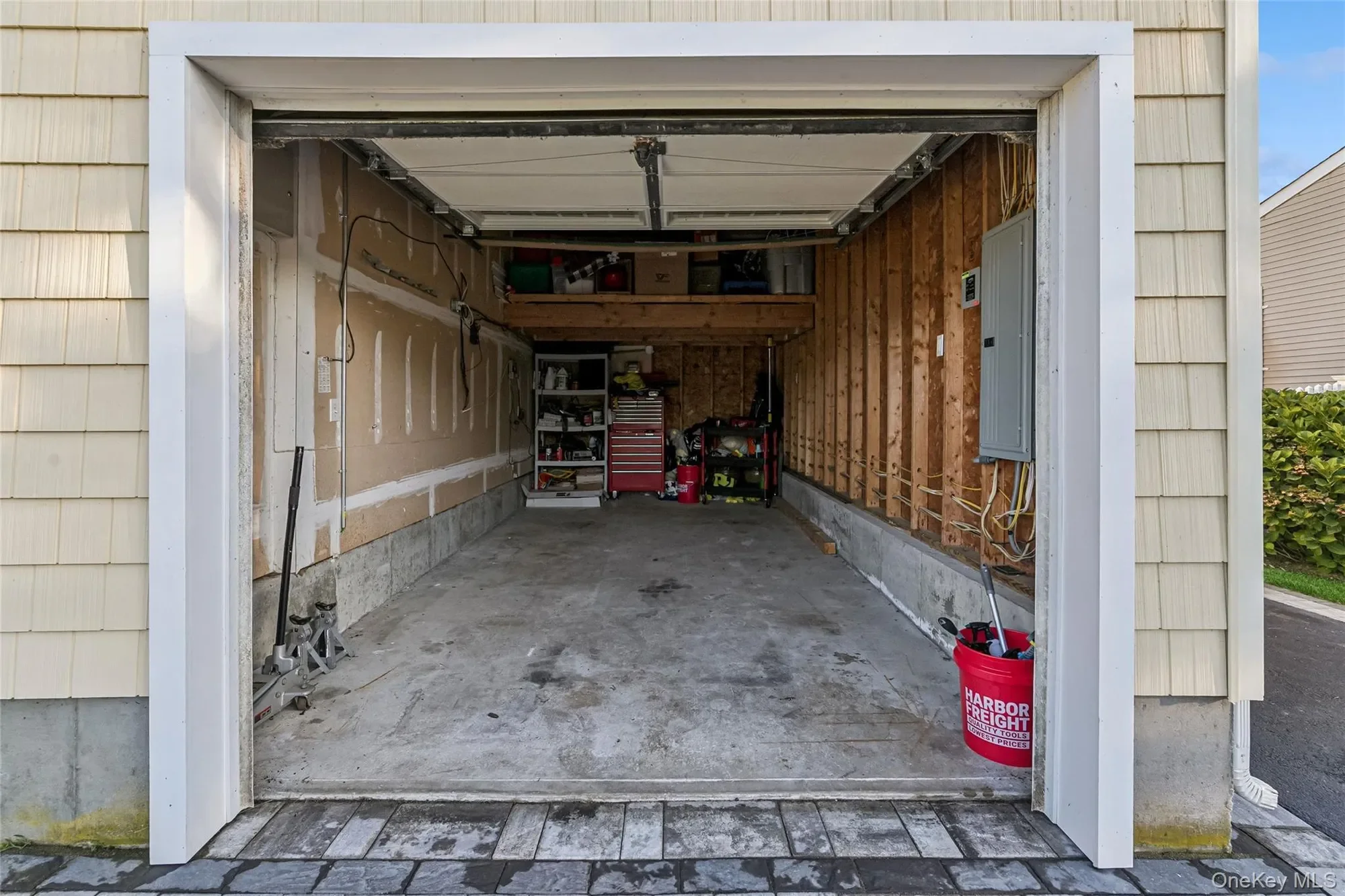 45 Meadow Court, Manorville, New York, United States. - Photo 45