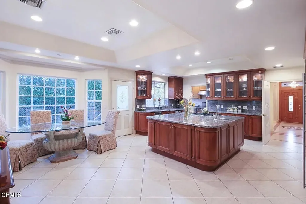 426 N Canyon Boulevard, Bradbury, California, United States. - Photo 15