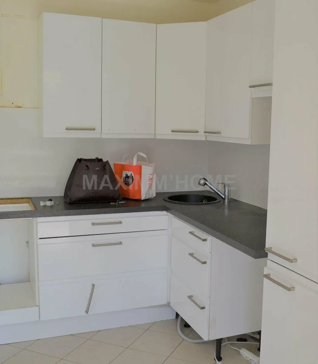 BEAUSOLEIL - NEAR MONACO - IN RESIDENCE CLOSED AND SECURED SEA VIEW