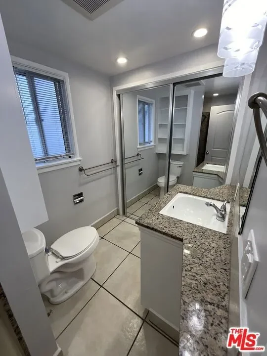 10814 Blix Street, Los Angeles, California, United States. - Photo 17