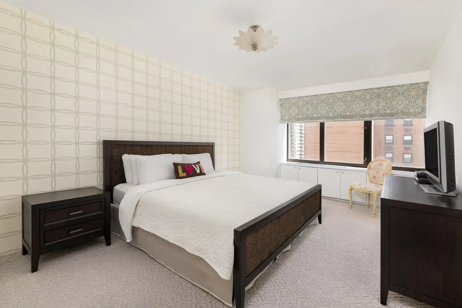 The Oxford, 422 E 72ND ST, New York, New York, United States. - Photo 9