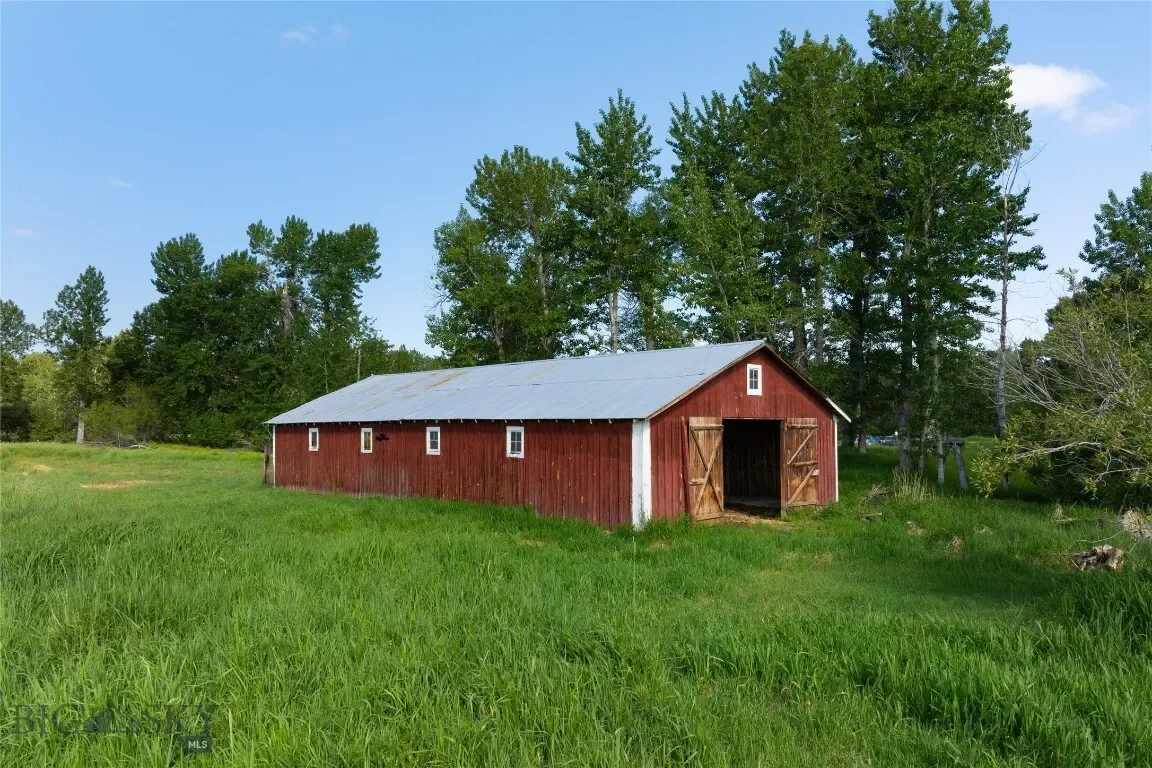 2825 & 2830 Highway 78 S, Absarokee, Montana, United States. - Photo 10