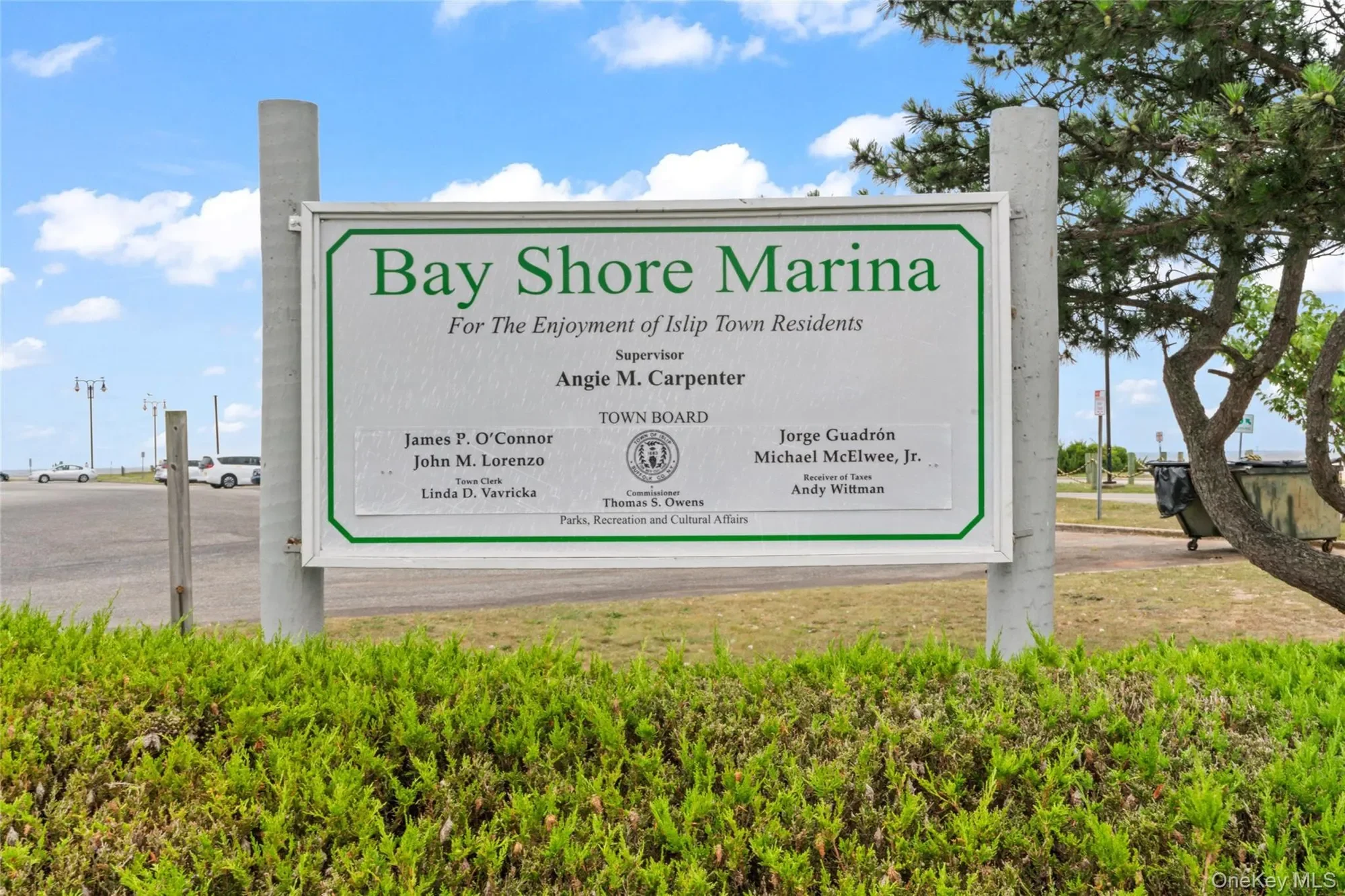7 S Bay Avenue, Bay Shore, NY 11706, Bay Shore, New York, United States. - Photo 32