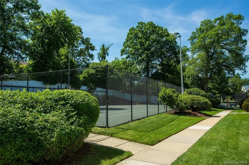 93 Palo Alto Drive, Plainview, New York, United States. - Photo 13