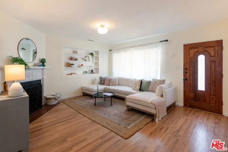 1809 N Rose Street, Burbank, California, United States. - Photo 7