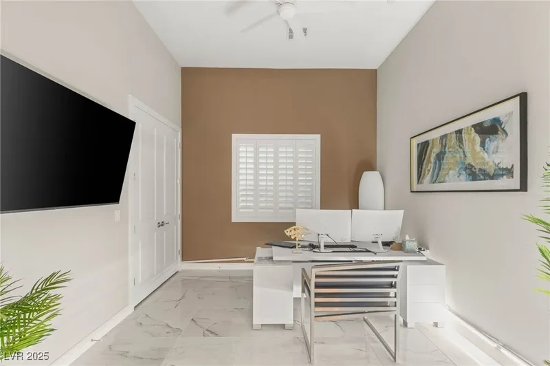 5201 Fading Sunset Drive, Las Vegas, Nevada, United States. - Photo 17