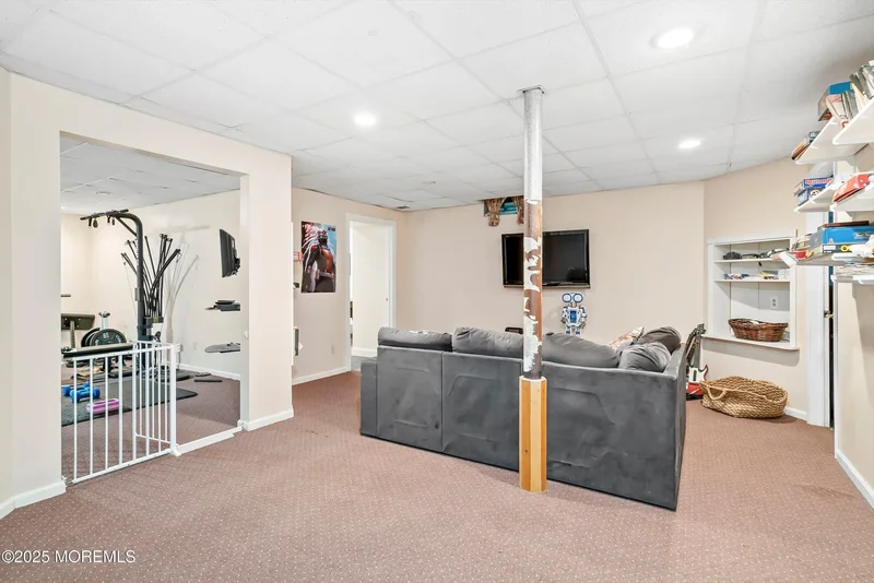 39 Primrose Lane, Colts Neck, NJ 07722, 07722, New Jersey, United States. - Photo 34