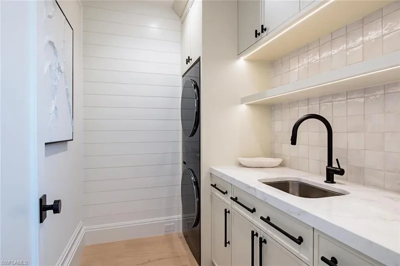1731 Gordon DR, Naples, FL, 34102, USA, Naples, Florida, United States. - Photo 21