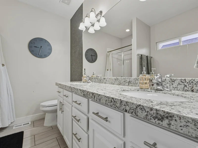 10333 S WAPATI MOON PL, South Jordan, Utah, United States. - Photo 19