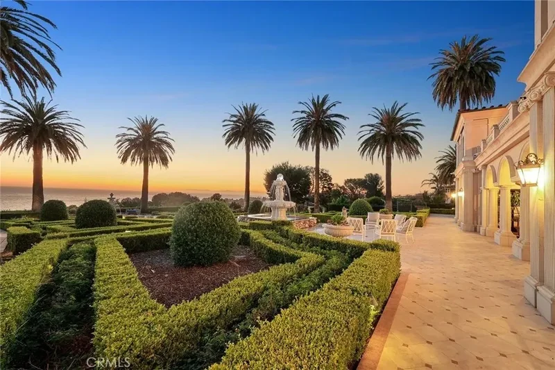 3300 Palos Verdes Drive West, Rolling Hills, California, United States. - Photo 18