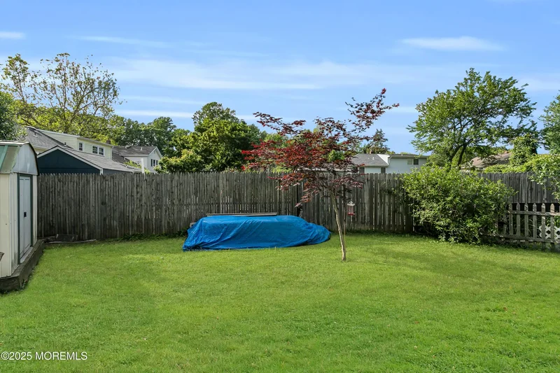 11 Woodside Drive, Red Bank, NJ 07701, Red Bank, New Jersey, United States. - Photo 42