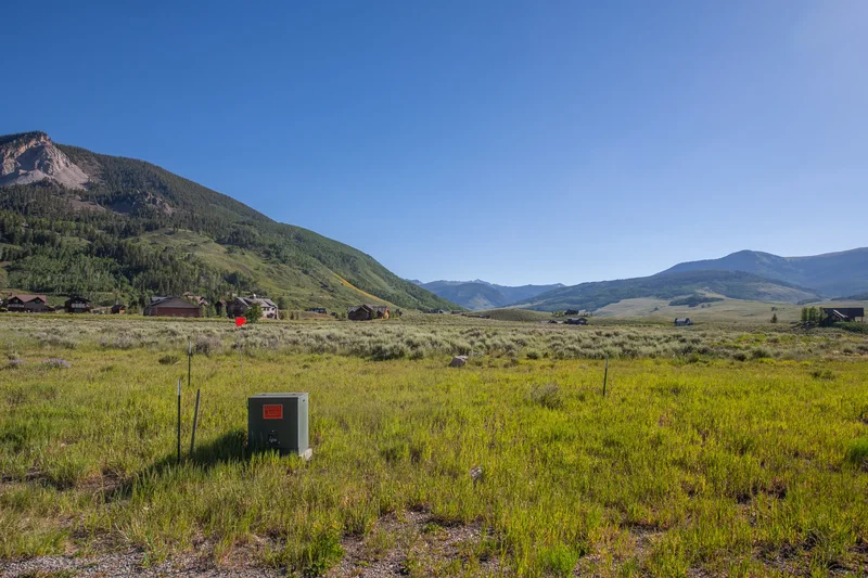 527 South Avion Drive , Crested Butte, CO 81224, Crested Butte, Colorado, United States. - Photo 30