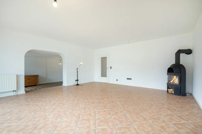 Bright Semi Detached Home With Sunny South Garden