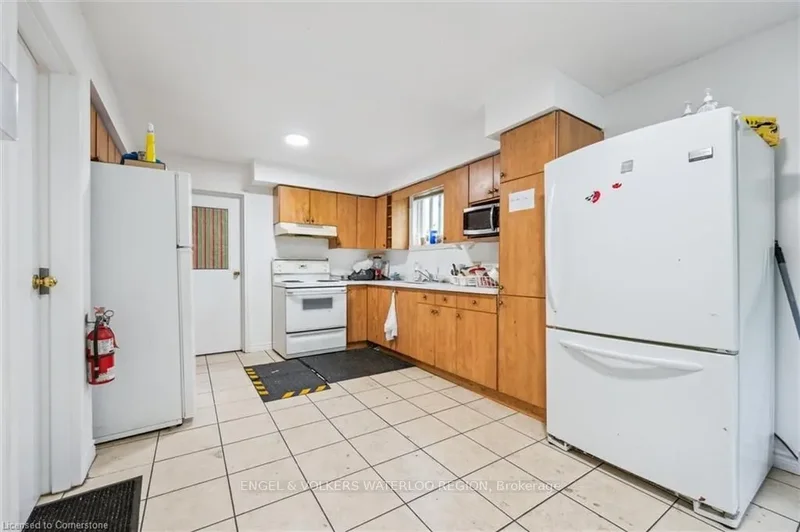 155 University Avenue E, Waterloo, Ontario, Canada. - Photo 22