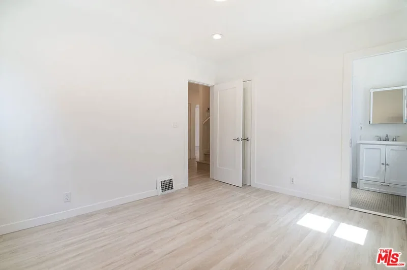 1543 S Crest Drive, Los Angeles, California, United States. - Photo 11