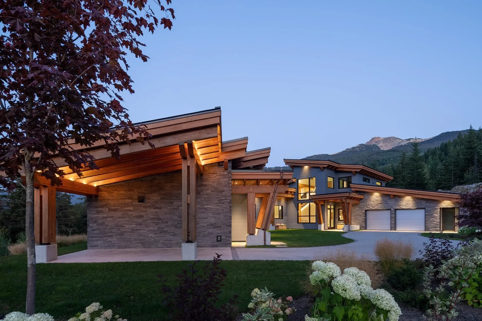 Exterior photo 3