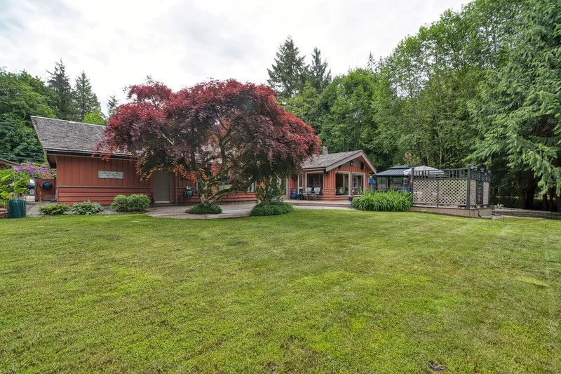 6241 Sechelt Inlet Road, Sechelt, BC V7Z 0L3, Sechelt, British Columbia, Canada. - Photo 15