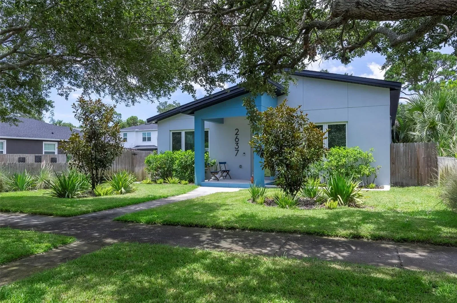 Exterior photo 2
