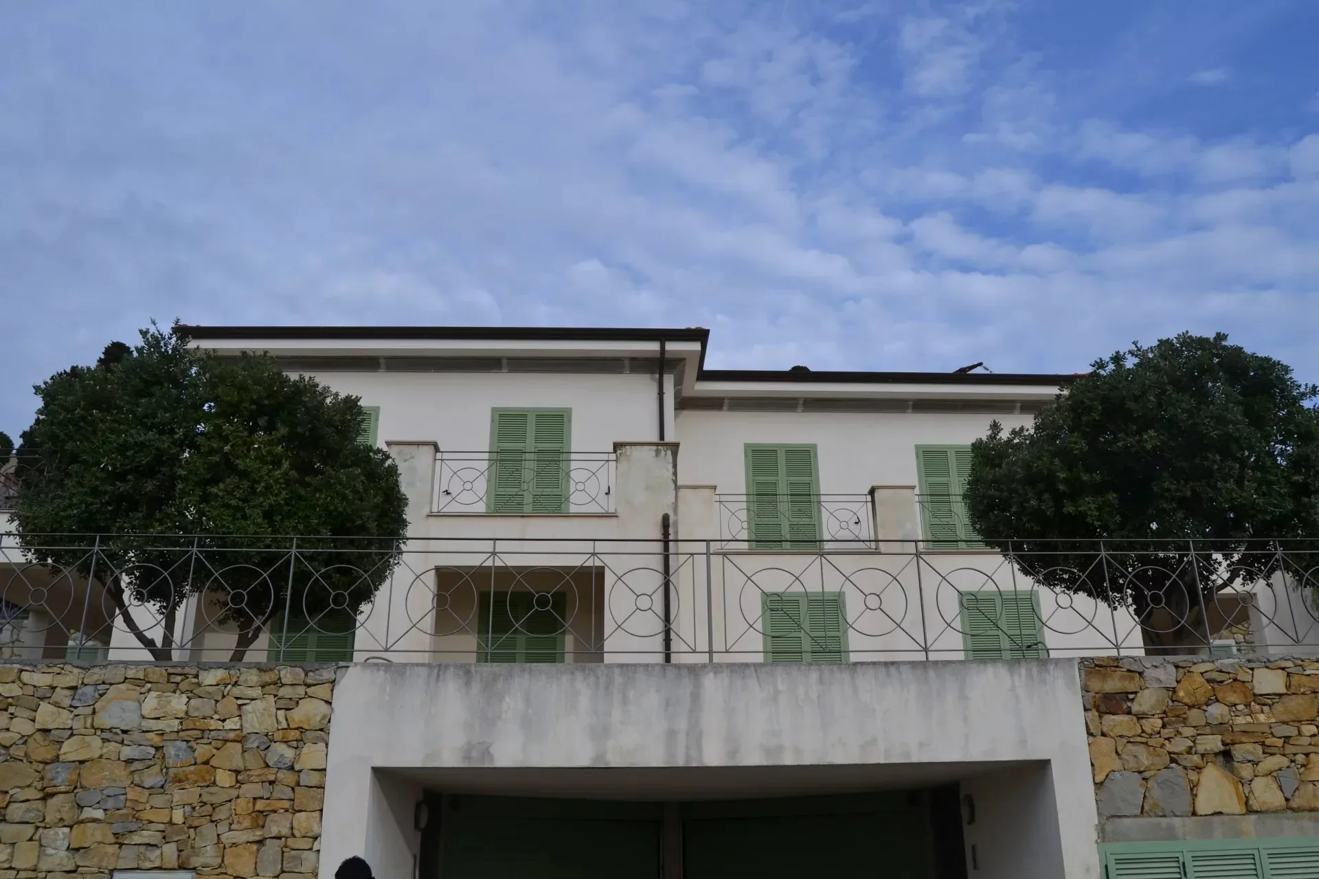 Exterior photo 12
