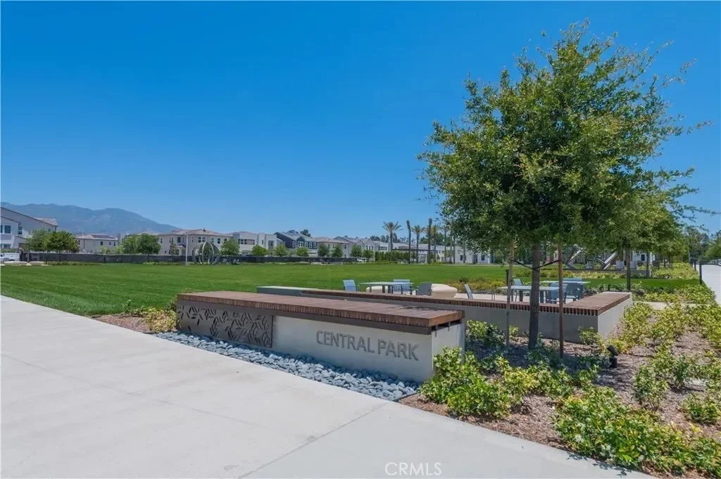 220 Holliston, Lake Forest, California, United States. - Photo 44