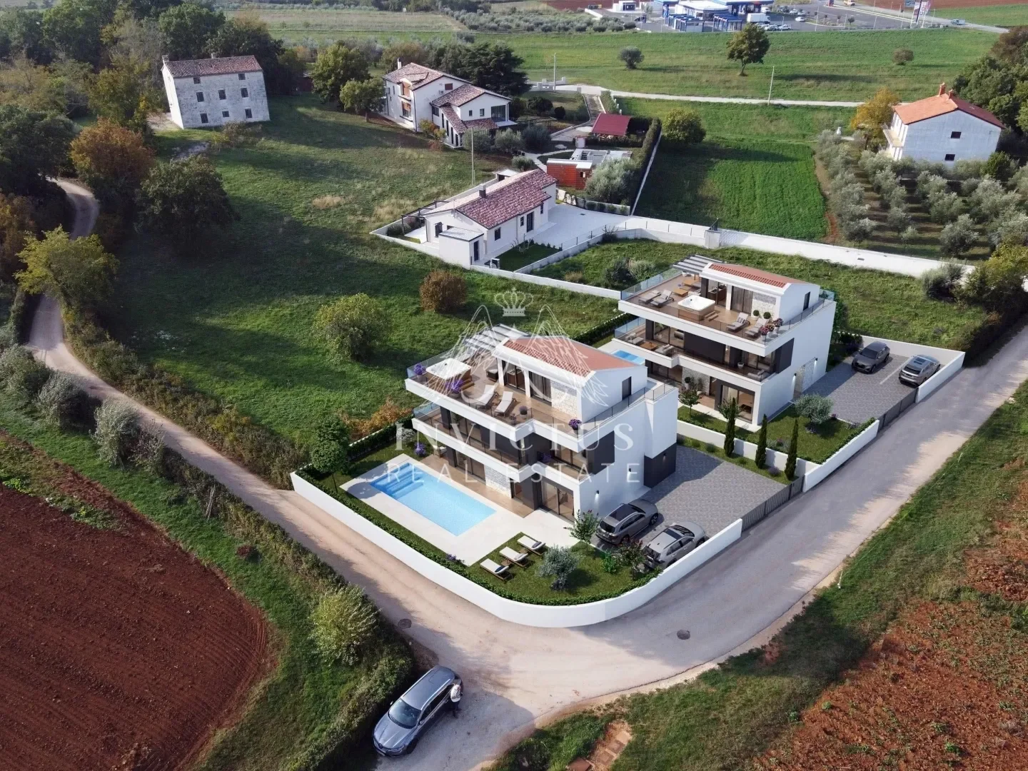 Exterior photo 5