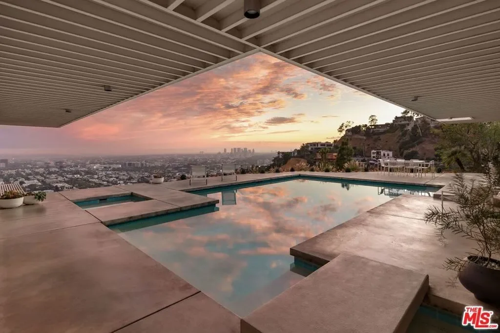 1635 Woods Drive, Los Angeles, California, United States. - Photo 6
