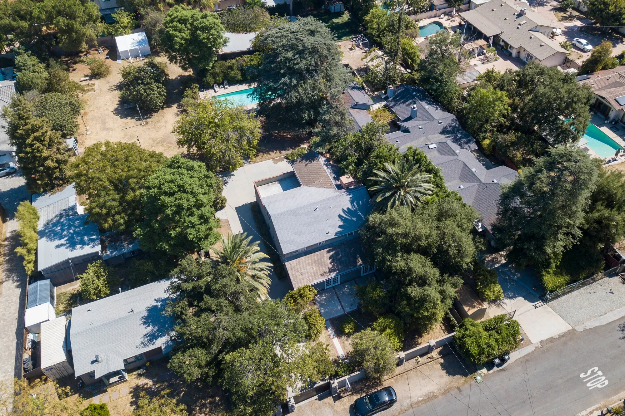 5828 Calvin Avenue, Tarzana, CA 91356, Los Angeles, California, United States. - Photo 6