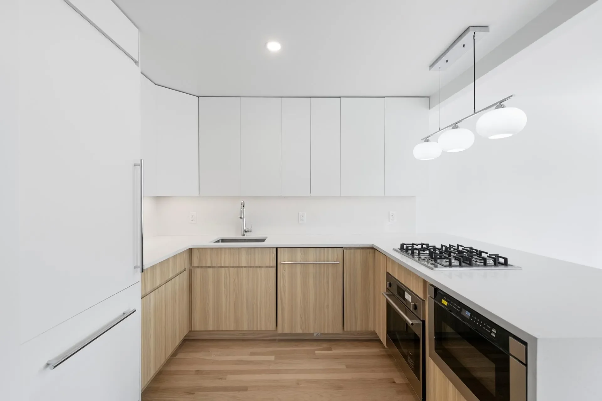 1325 FIFTH AVE, New York, New York, United States. - Photo 3