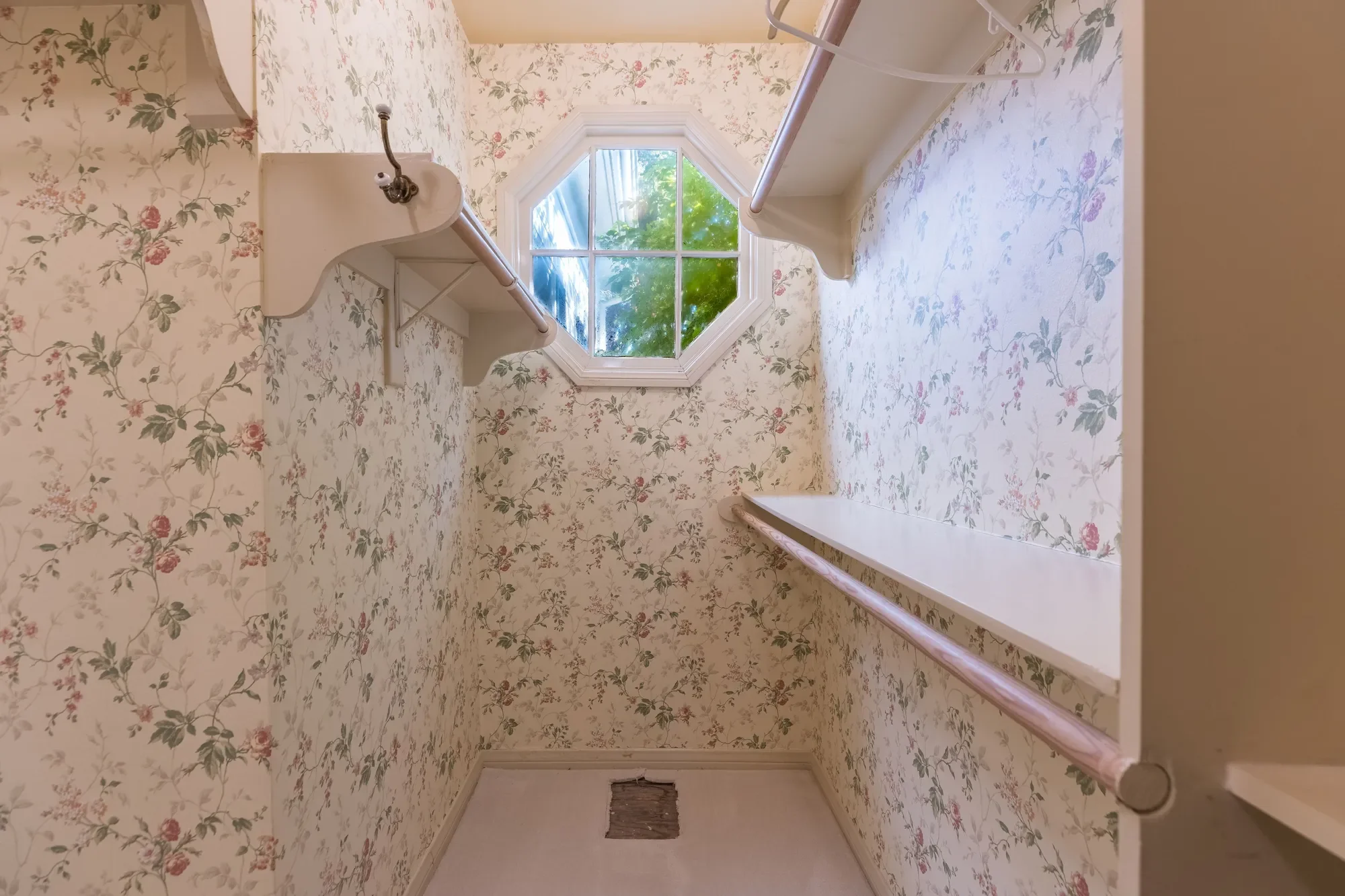 12386 Ridge Circle , Los Angeles, CA 90049, Los Angeles, California, United States. - Photo 11