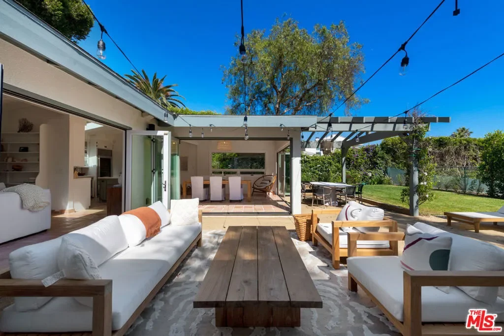 31562 Broad Beach Road, Malibu, California, United States. - Photo 11