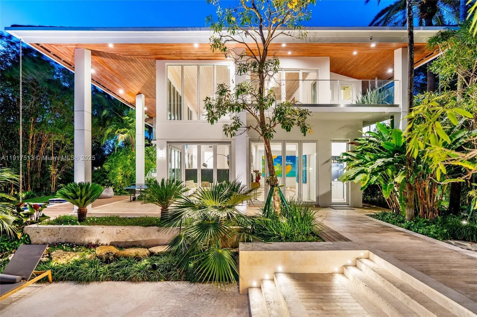 7150 W Lago Dr, Miami, Florida, United States. - Photo 61